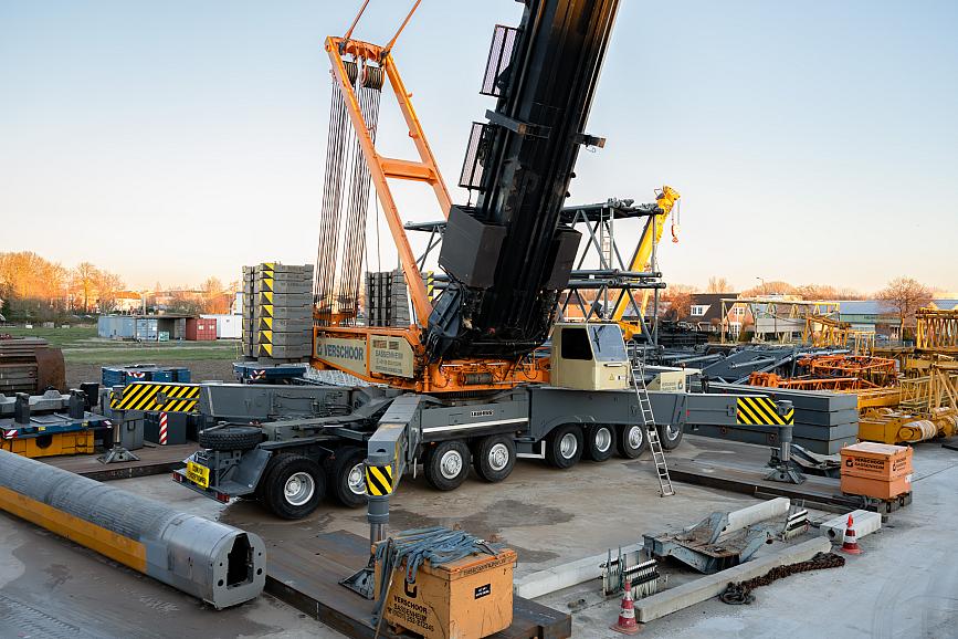 Liebherr LG 1550 / LTM 1800