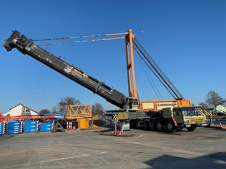 Liebherr LG 1550 / LTM 1800