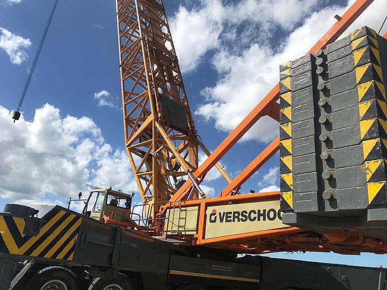 Liebherr LG 1550 / LTM 1800