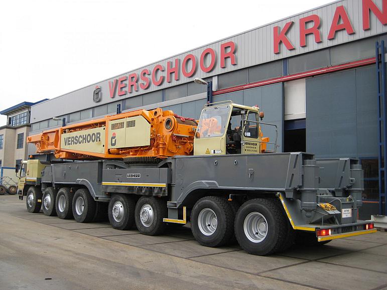 Liebherr LG 1550 / LTM 1800