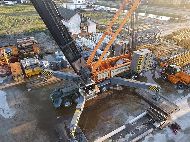 Liebherr LG 1550 / LTM 1800