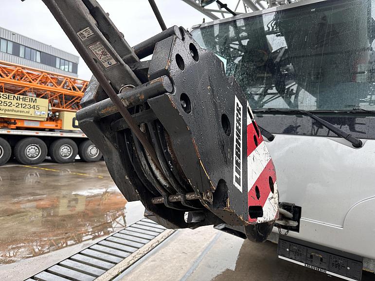 Liebherr LTM 1070-4.2