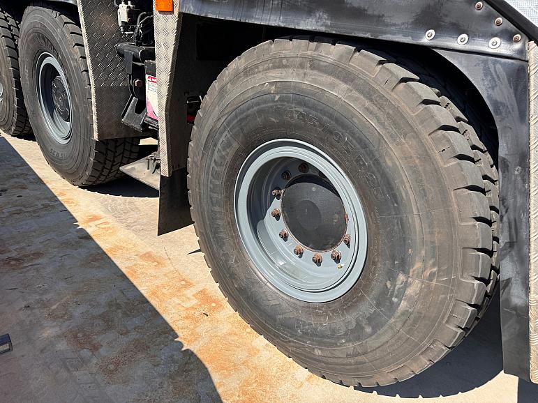 Grove GMK 5095