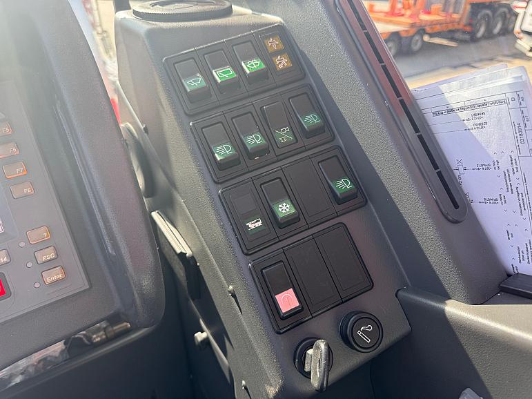 Grove GMK 6400