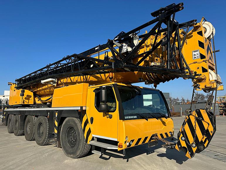 Liebherr LTM 1230-5.1