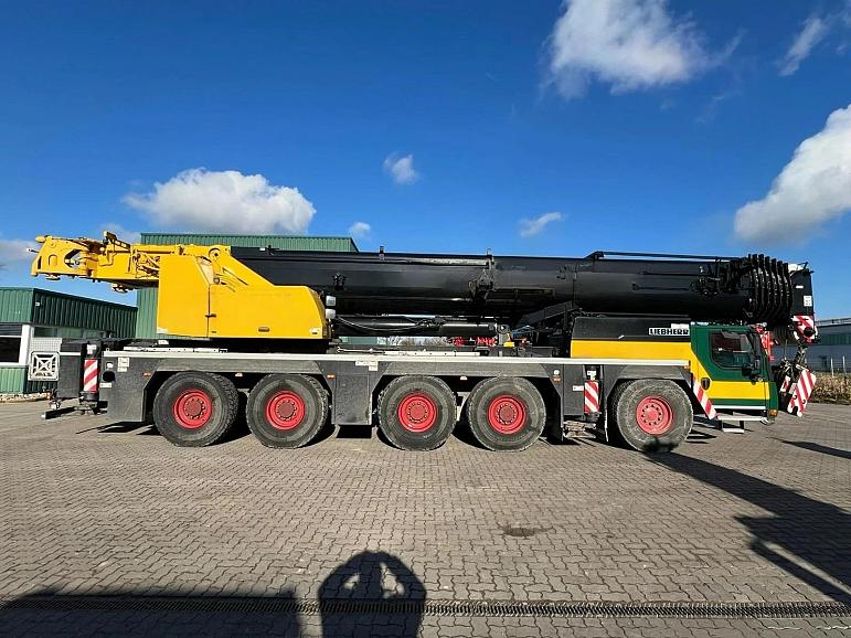 Liebherr LTM 1230-5.1