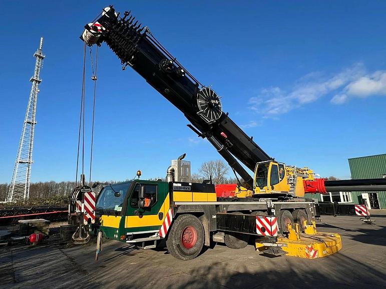 Liebherr LTM 1230-5.1