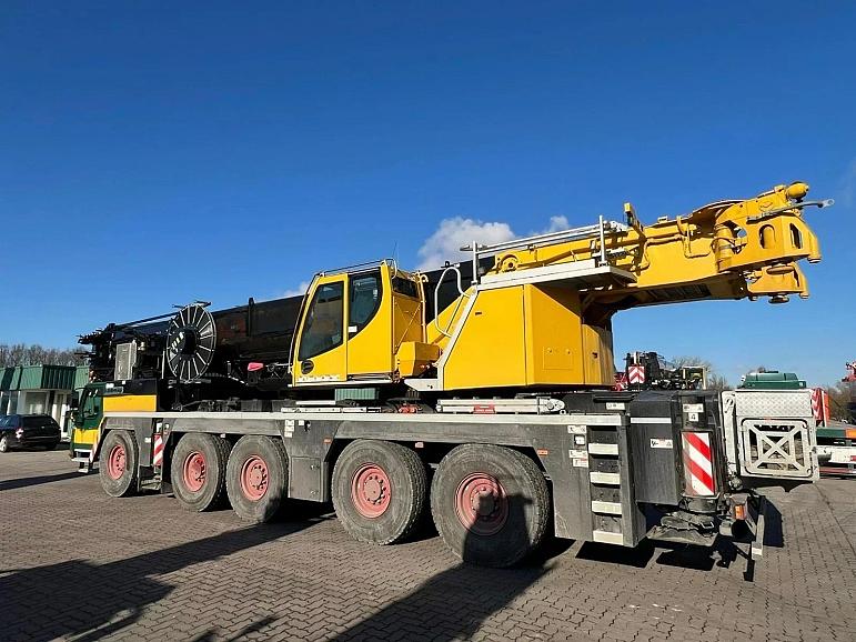 Liebherr LTM 1230-5.1