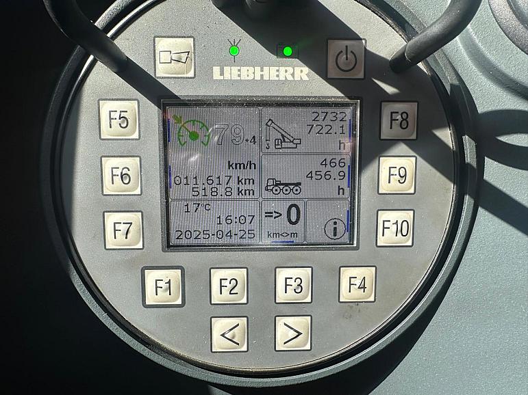 Liebherr LTM 1450-8.1 