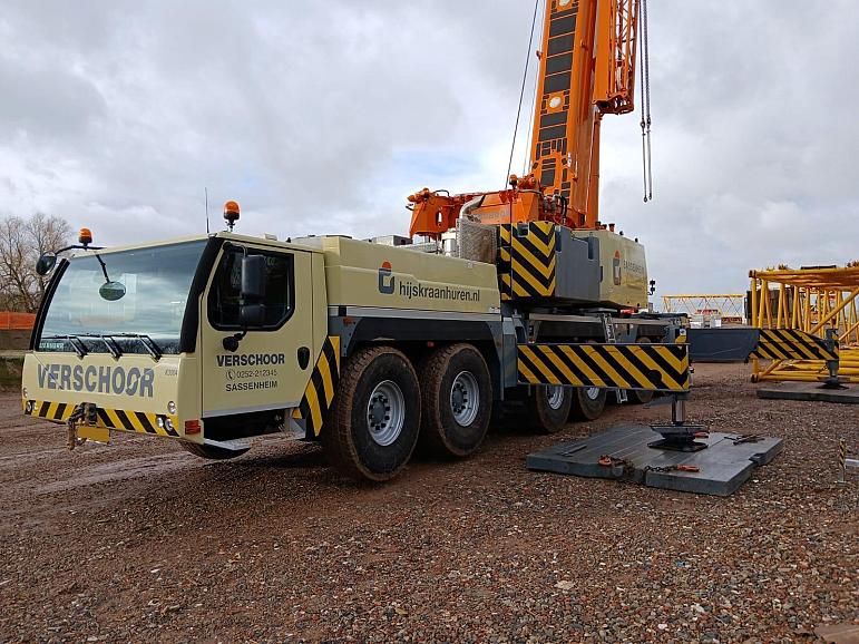 Liebherr LTM 1300-6.3 