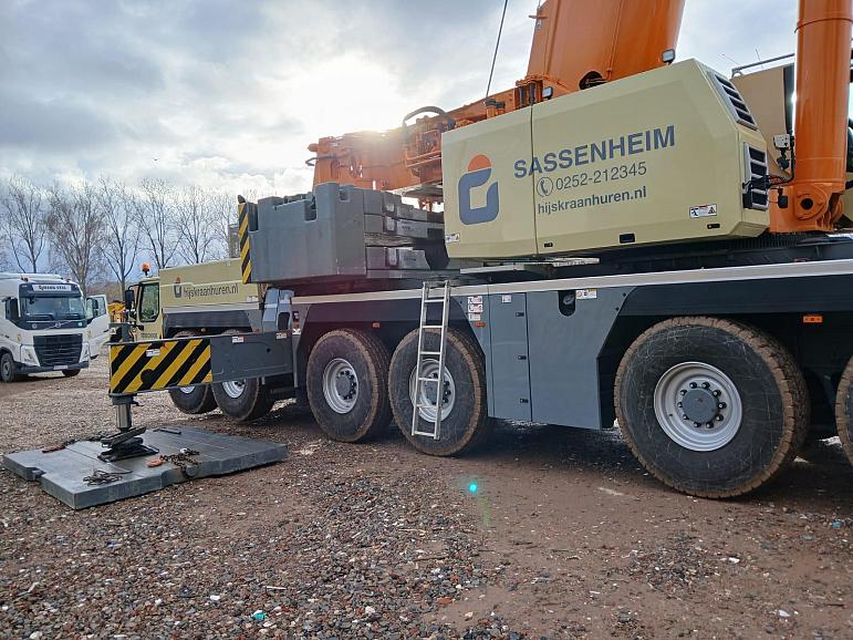 Liebherr LTM 1300-6.3 
