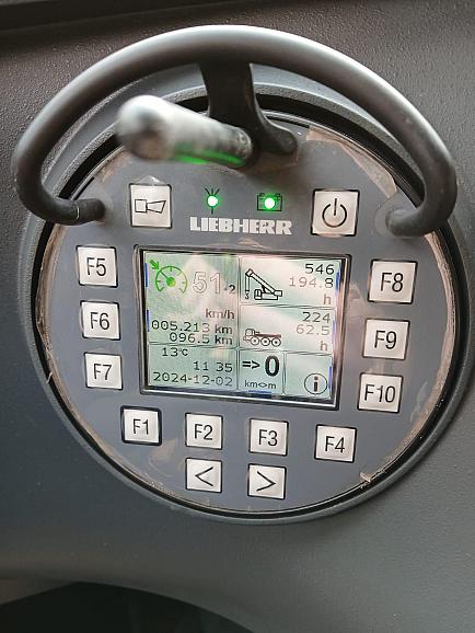 Liebherr LTM 1300-6.3 