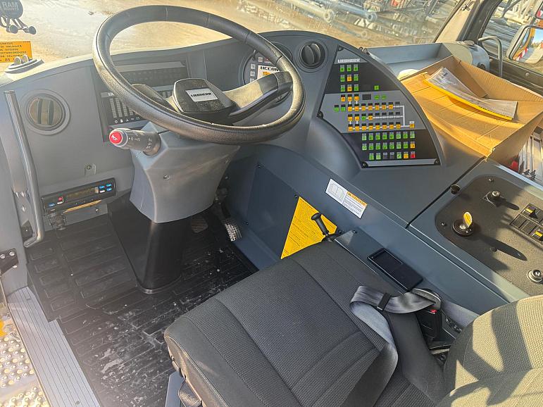 Liebherr LTM 1650-8.1