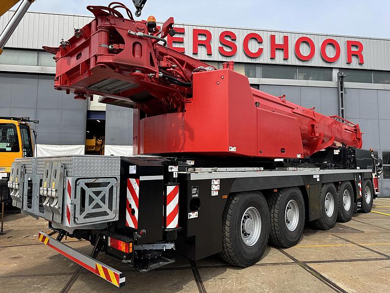 Liebherr LTM 1230-5.1 