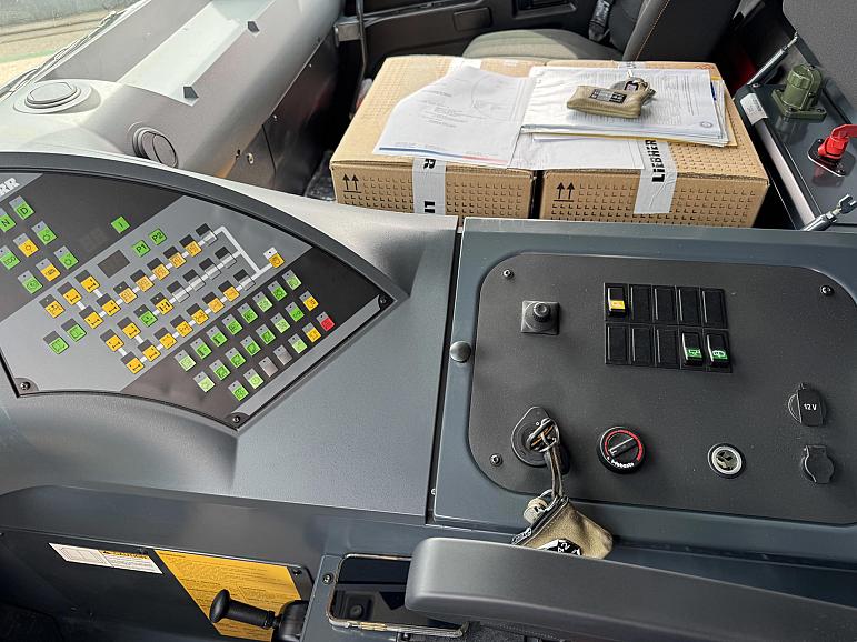 Liebherr LTM 1230-5.1 