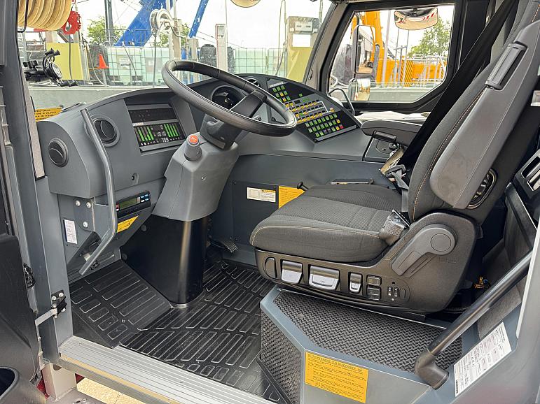 Liebherr LTM 1230-5.1 