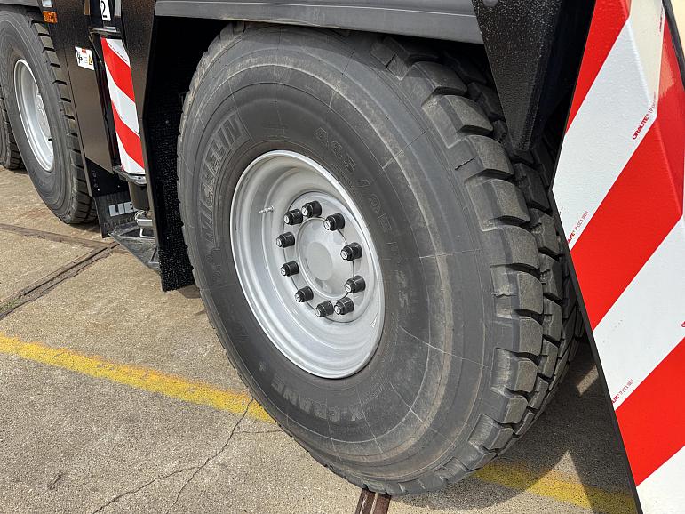 Liebherr LTM 1230-5.1 