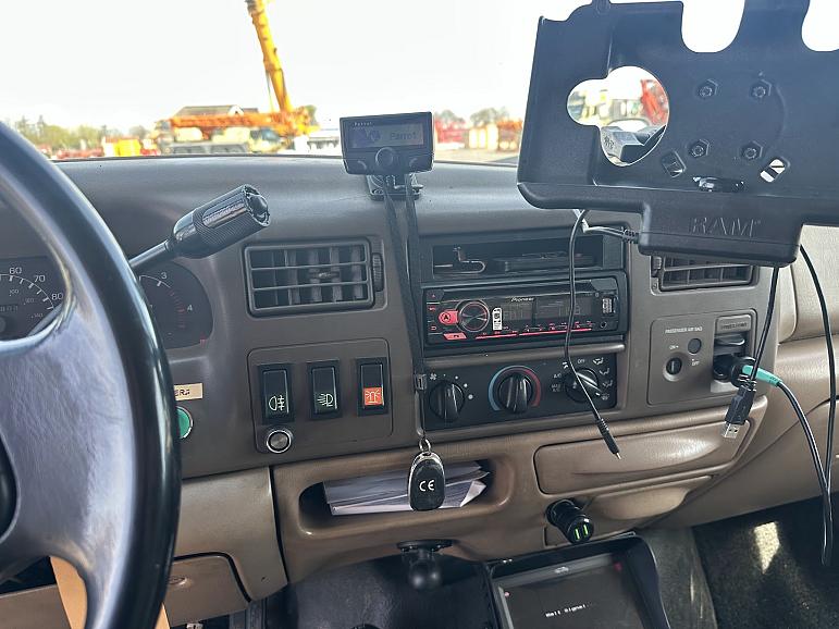 Ford F350 service truck 