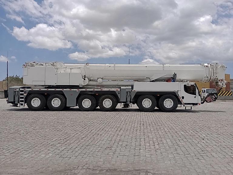 Liebherr LTM 1350-6.1