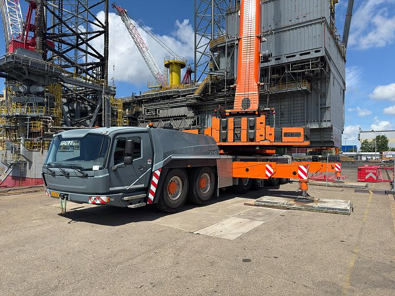 Grove GMK 6400